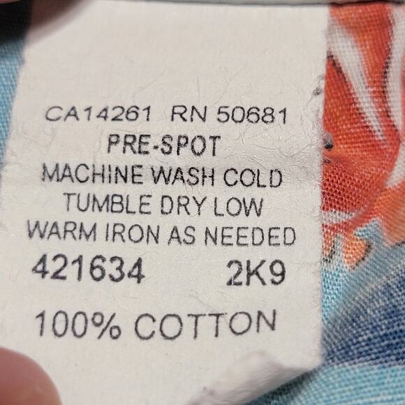 Disney Finding Nemo Scrub Top Nemo & Dori - Size Small - Picture 5 of 5